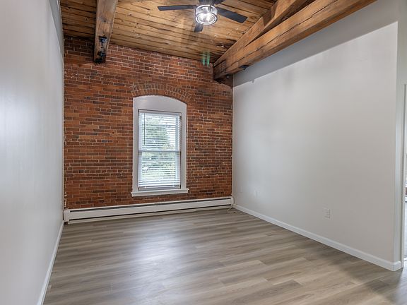 3rd image of 301 Union St APT 121