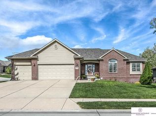 20194 D St, Omaha, NE 68130