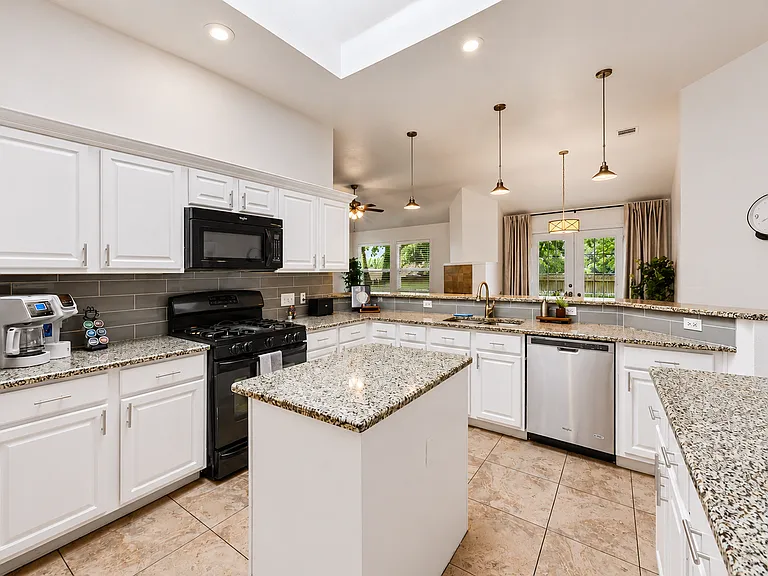 1109 Briargate Dr — Photo 3