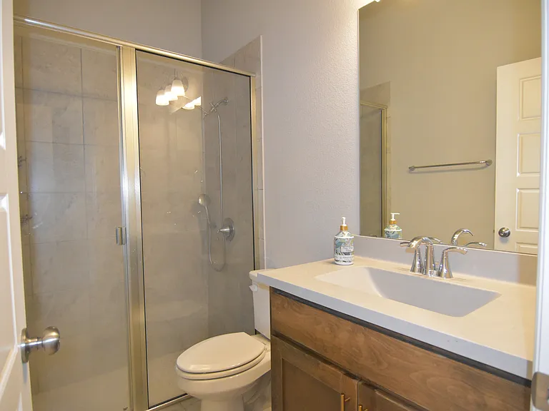 2900 Bluff Creek Dr — Photo 6