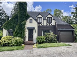 5523 SW Menefee Dr, Portland, OR 97239