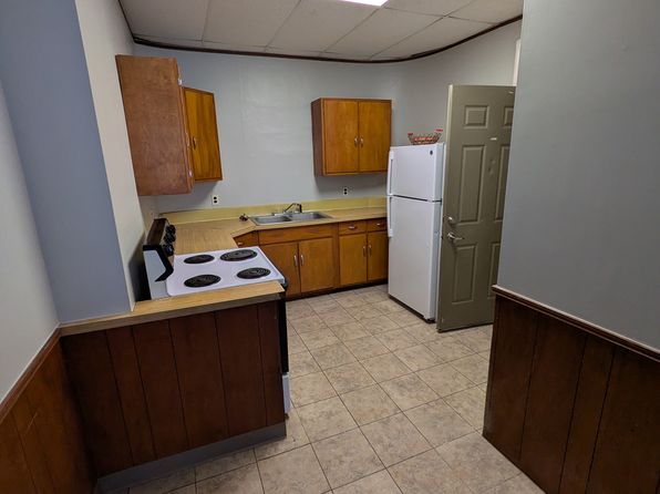 119 Main St #3