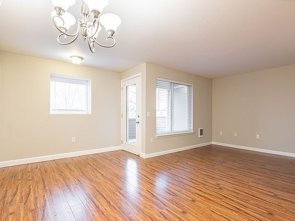 4th image of 6044 SE Drake St APT 203