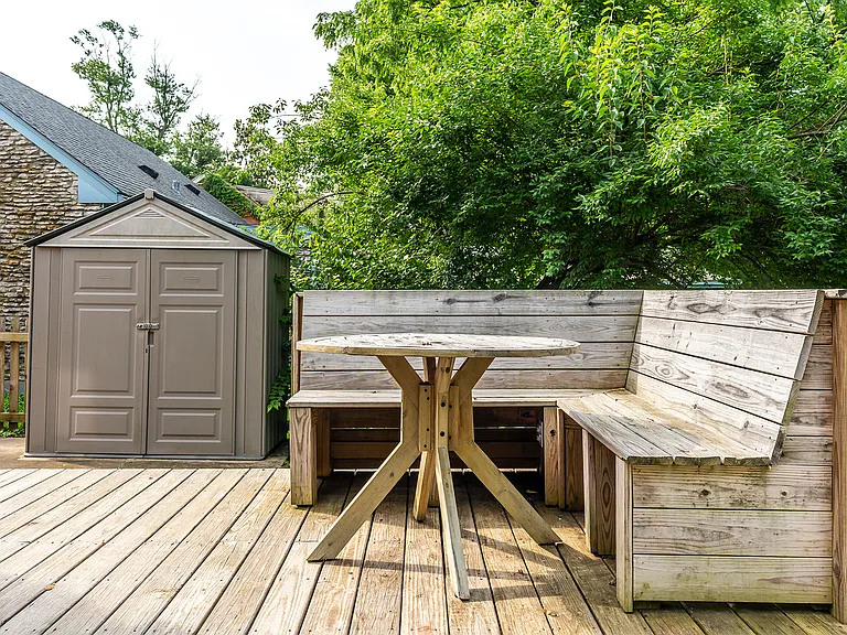 1022 Della Dr — Photo 32