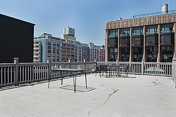 Sold by KG & Company | media 23