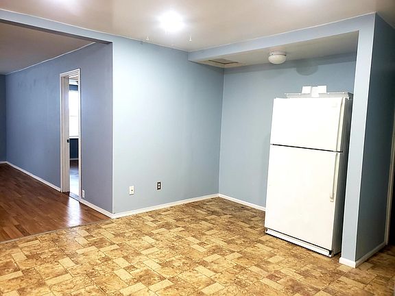 kitchen /dining area