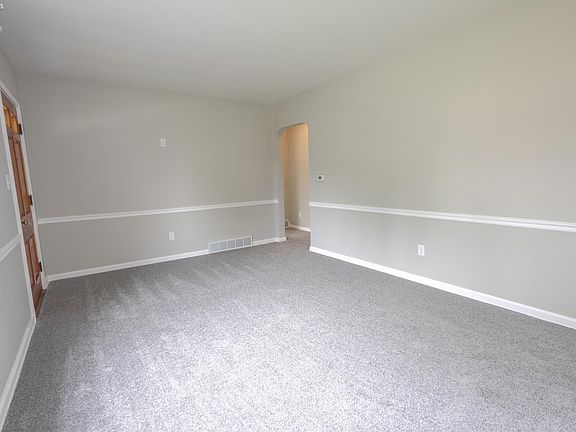 5th image of 548 50th St