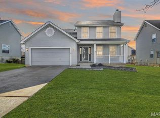350 Falcon Hill Dr, O'Fallon, MO 63368