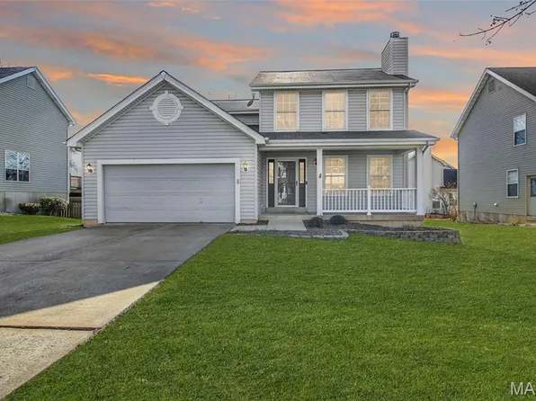 350 Falcon Hill Dr, O'Fallon, MO 63368