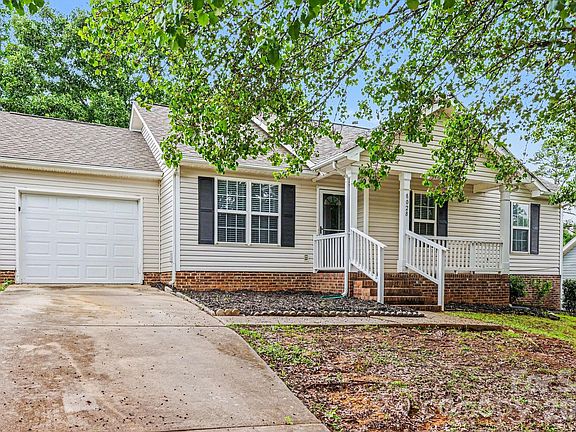 2nd image of 8028 Lobilia Ln