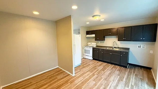 9519 Conried Dr — Photo 6