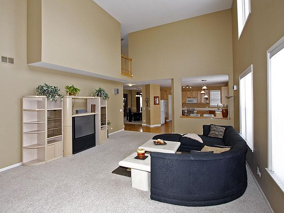 4th image of 1555 Old Barn Ct