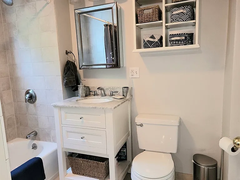 134 Middlesex Rd #2 — Photo 16