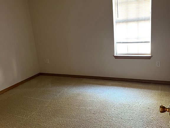 5th image of 506 W Vine Ave APT 3