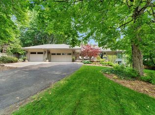 5 Orchard Cres, Guelph, ON N1E 1W9