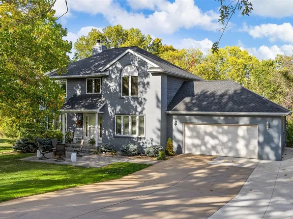 3102 Deerfield Dr NE, Swisher, IA 52338