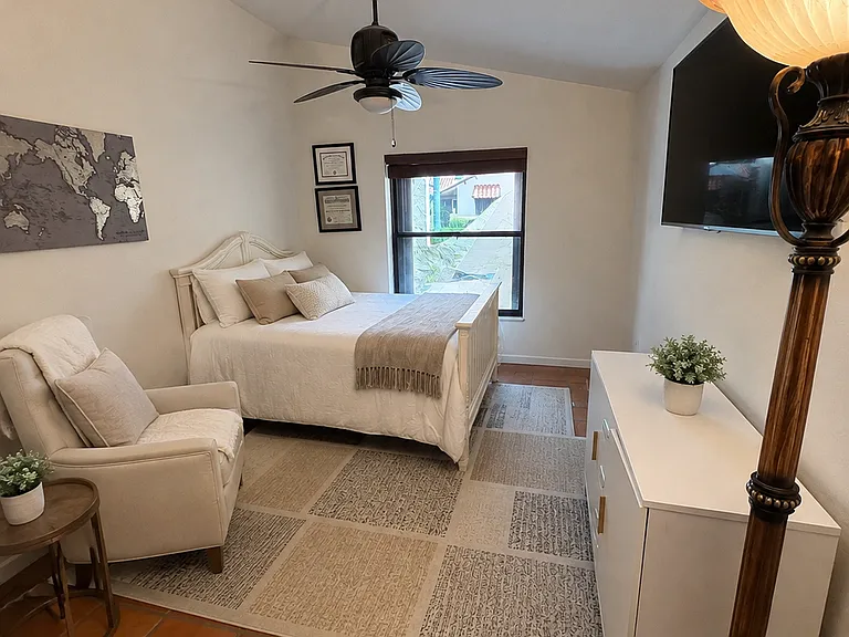 Guest bedroom 1