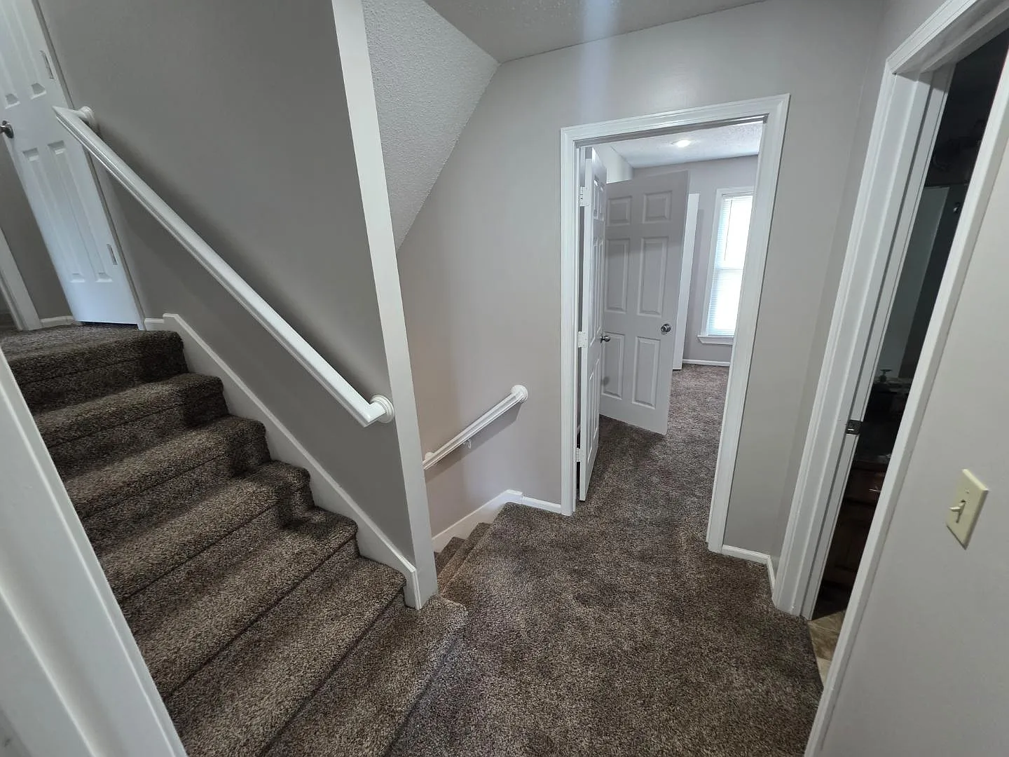1405 SE 7th Plz - 1405 — Photo 3