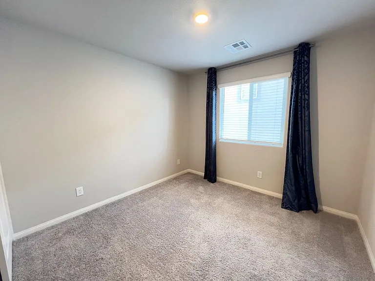 10946 Cambridge Lakes Ave — Photo 20