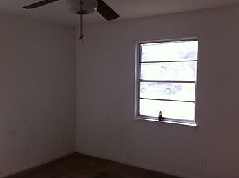 4th image of 12818 Wilmington Dr