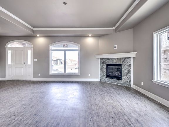 3rd image of 10404 Huron Ave