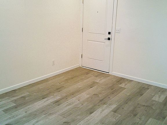 5th image of 1964 Murchison Dr #2C