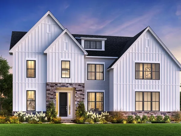 5 Shoreline Dr, Hudson, MA 01749