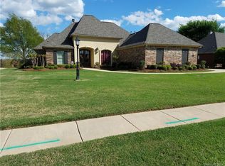 211 Cherry Blossom Ln, Benton, LA 71006