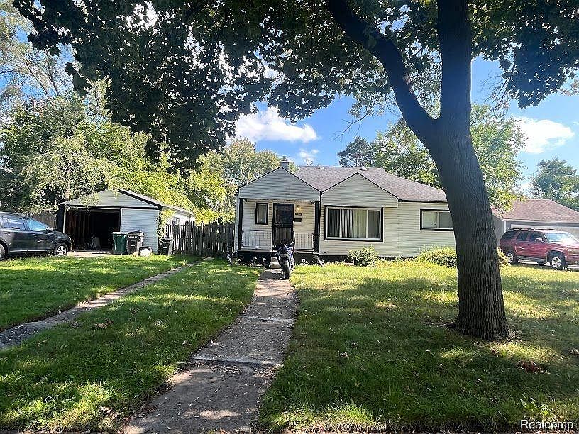 1st image of 20760 Ridgedale St