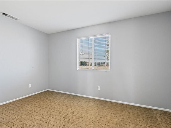 4th image of 1250 E Avenue K6