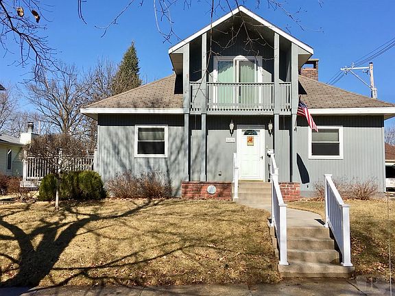 2nd image of 407 Park St