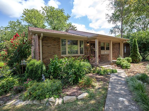 2nd image of 214 Riverwood Dr