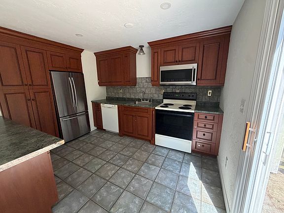 5th image of 300 Falmouth Rd #12