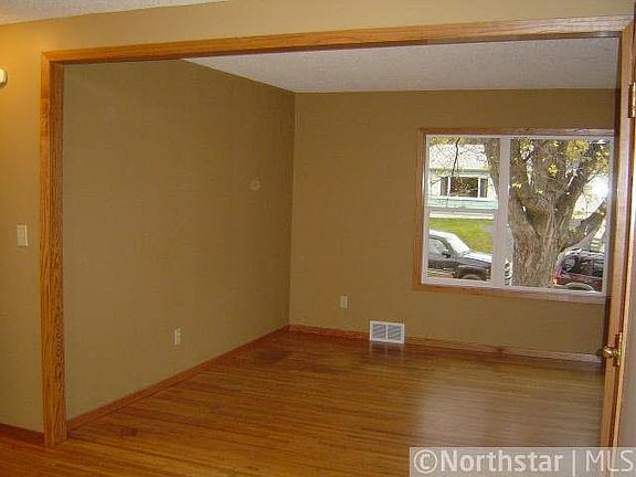 4th image of 2011 Northwood Drive