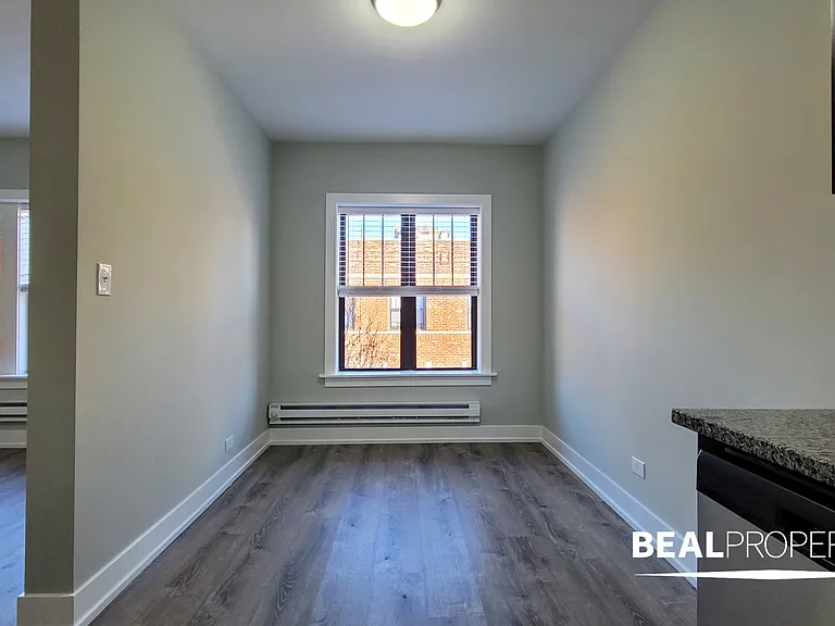 622-30 West Cornelia Avenue — Photo 7