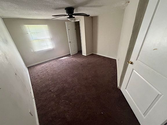 5th image of 3044 Green Rd
