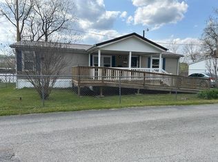 112 Riverview Manor Dr, Lesage, WV 25537