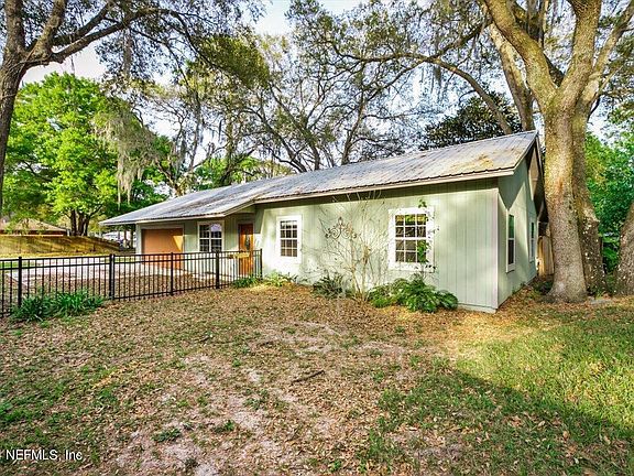 3rd image of 1021 KENNEDY Drive