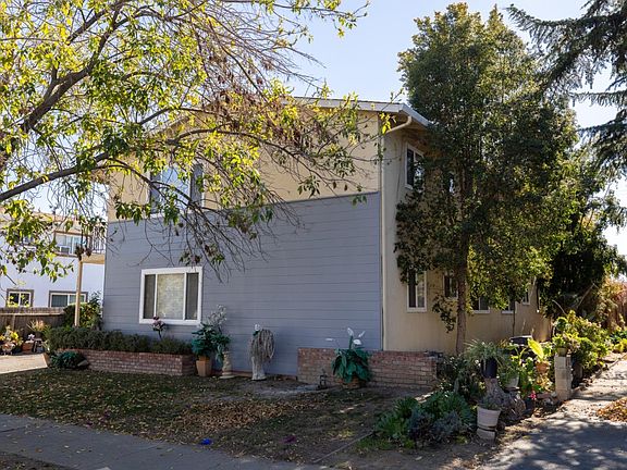 2nd image of 1120 W Hamilton Ave