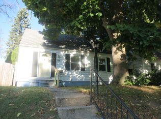 1745 Johnson St, South Bend, IN 46628