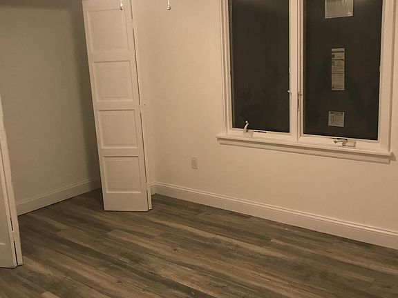 10 x12 Bedroom with 10' long closet