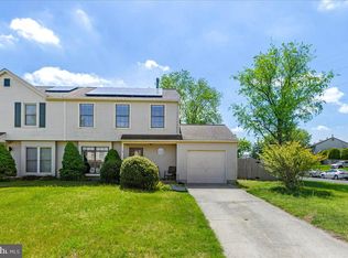2 Juniper Ct, Blackwood, NJ 08012