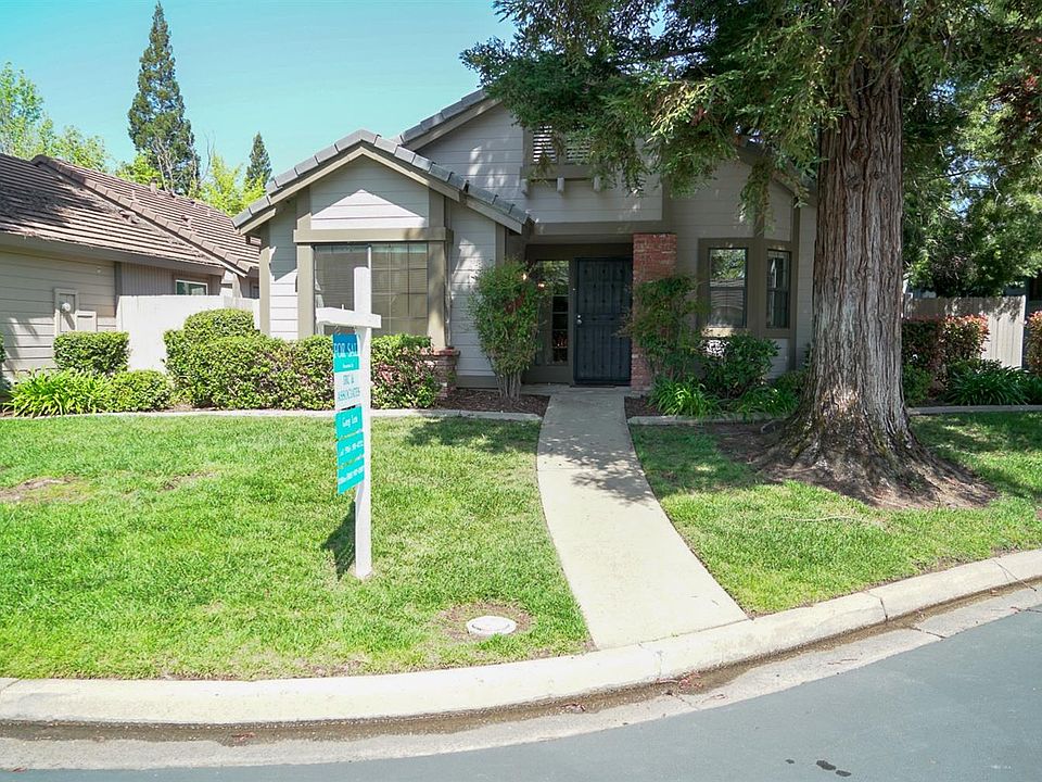 1st image of 403 Staines Ct