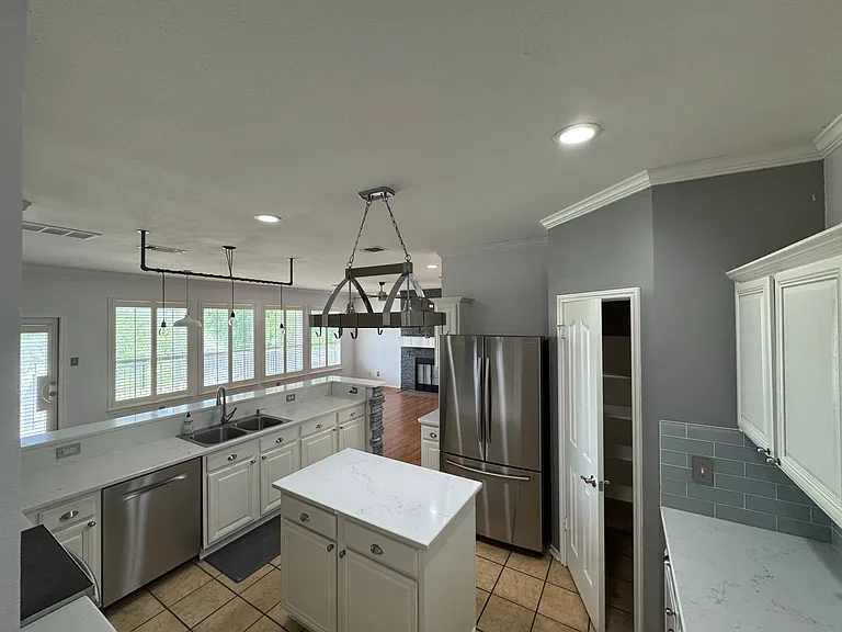 22407 Madison Park — Photo 42