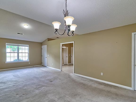 3rd image of 3 Careton Ct