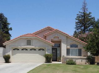 3714 Rio Viejo Dr, Bakersfield, CA 93313