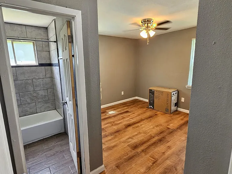 1325 Bruce St #1 — Photo 9