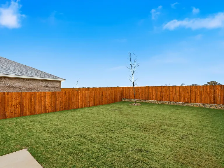 2106 Meadow Park Dr — Photo 36
