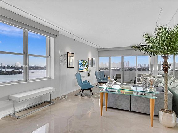 5th image of 3 Island Ave APT 14I