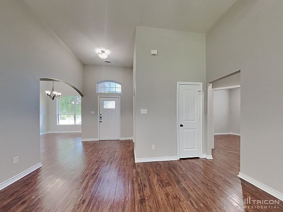 4th image of 13515 Lake Breeze Ln